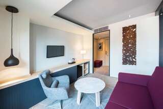 Отель Best Western Kutaisi Кутаиси Суперлюкс с кроватью размера "king-size"-9